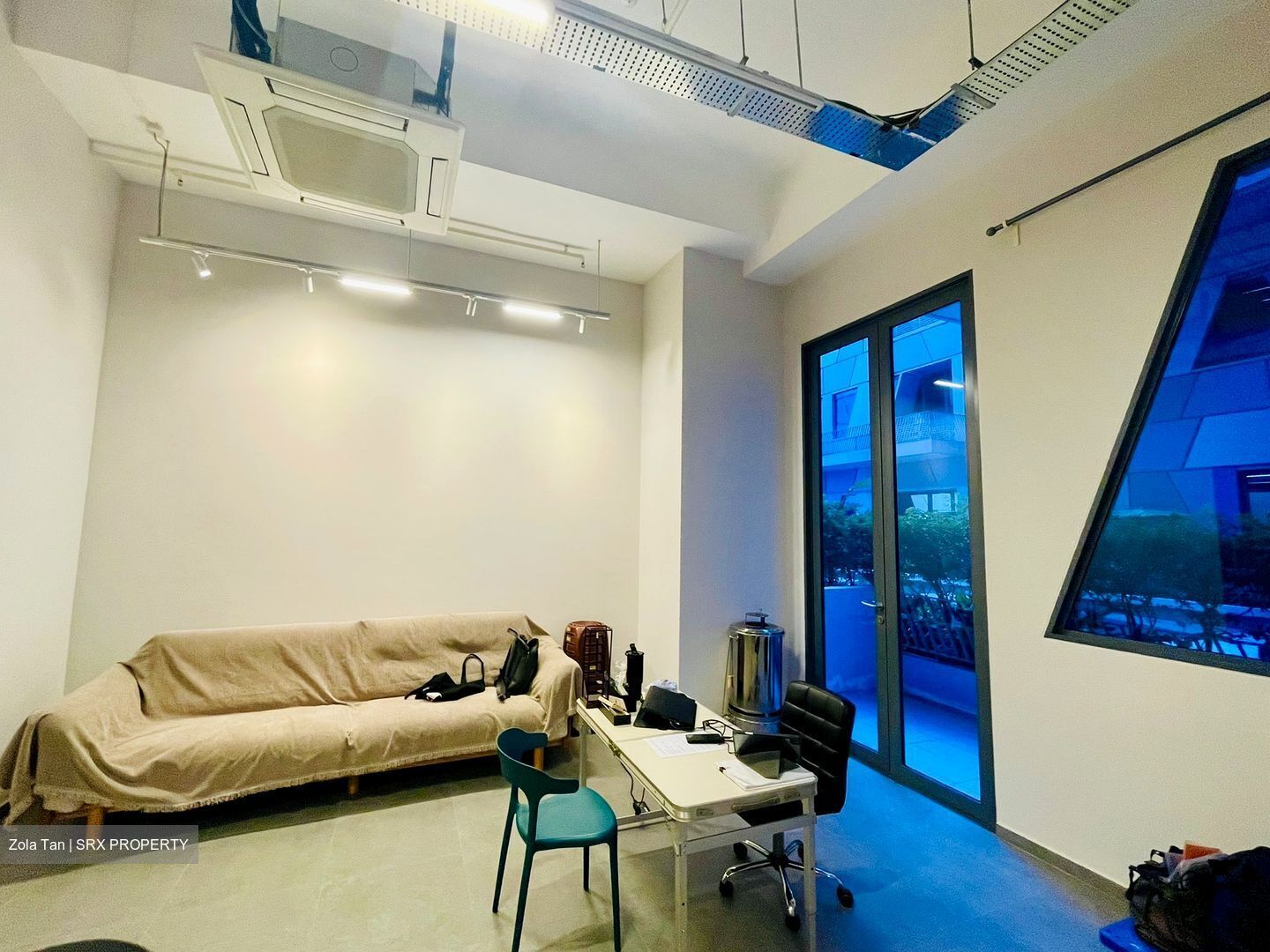 Ct Hub (D12), Office #563775191